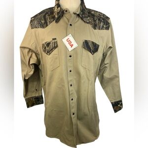 LAPCO (NWT) Tan and Camouflage Long Sleeve Button-Up Shirt Men’s 4XL